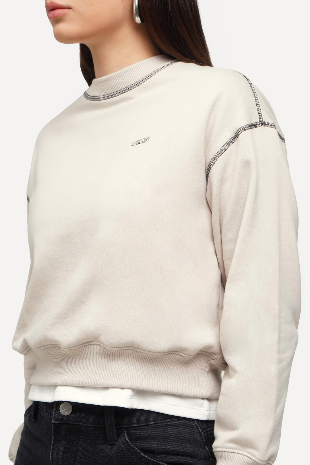 Contrast Stitch Logo Pullover